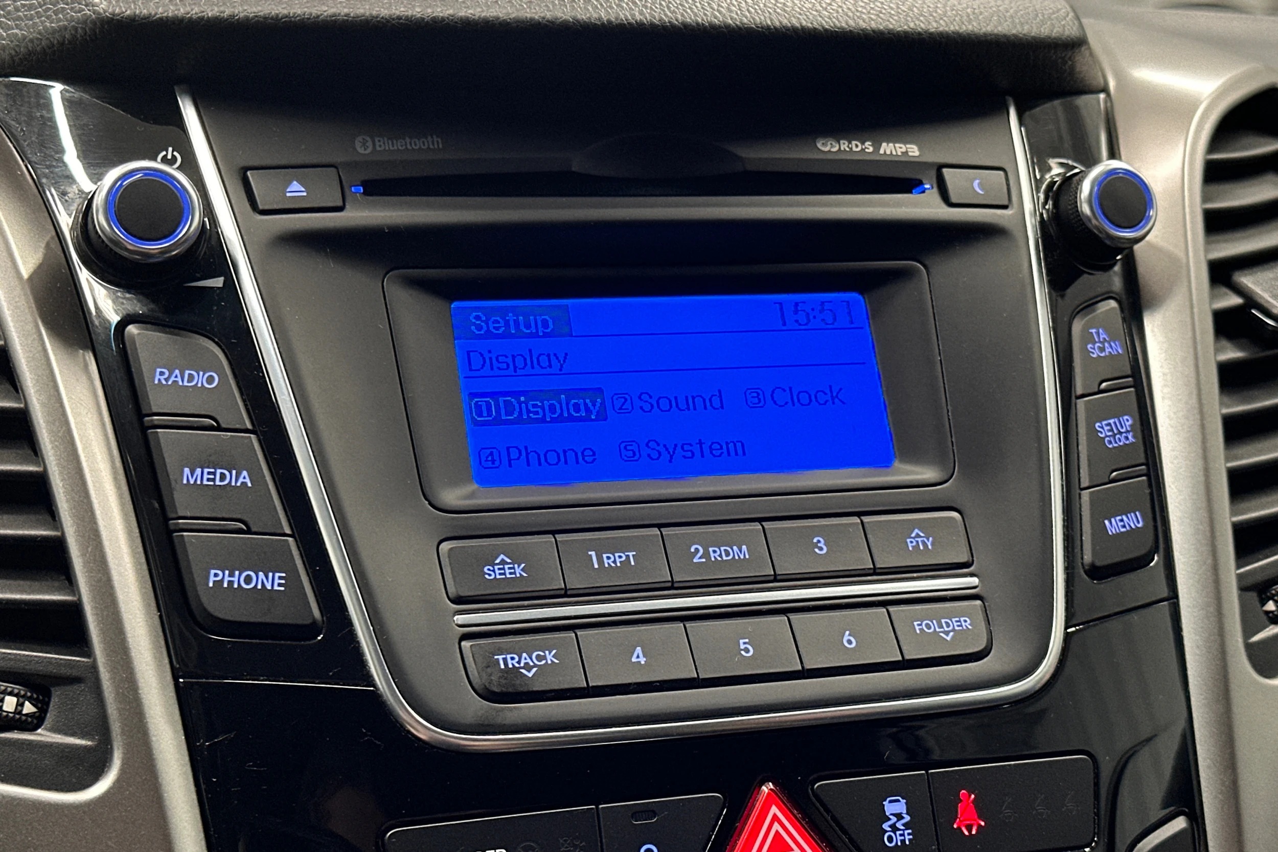 Valkoinen Hyundai i30 Wagon 2014 kuva 19.