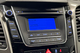 Valkoinen Hyundai i30 Wagon 2014 kuva 19.