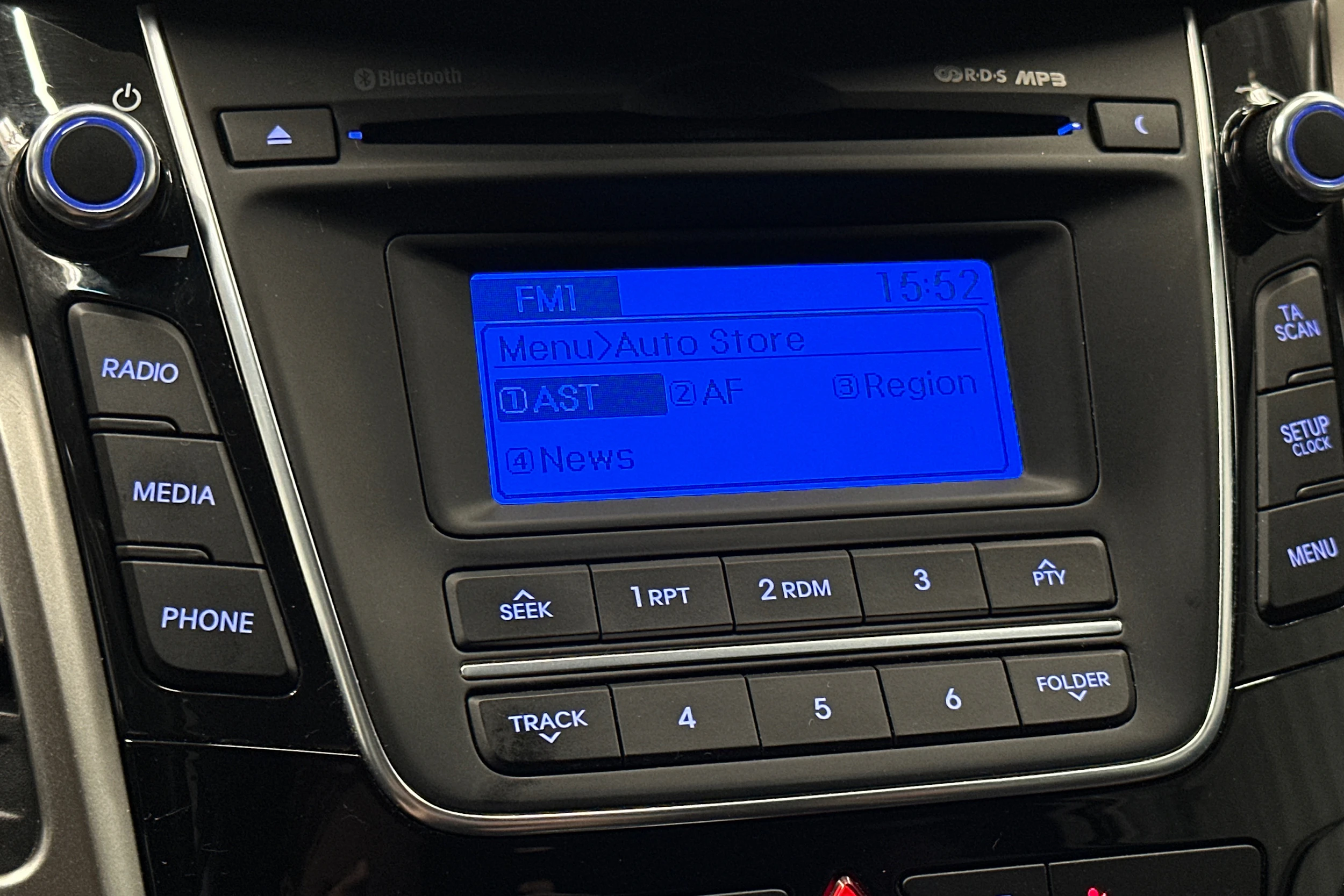 Valkoinen Hyundai i30 Wagon 2014 kuva 20.
