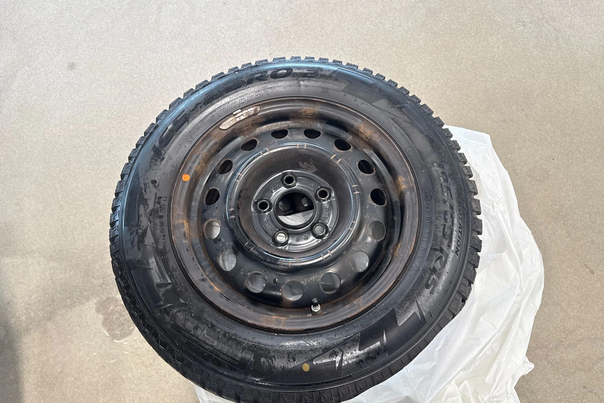 Valkoinen Hyundai i30 Wagon 2015 kuva 13.