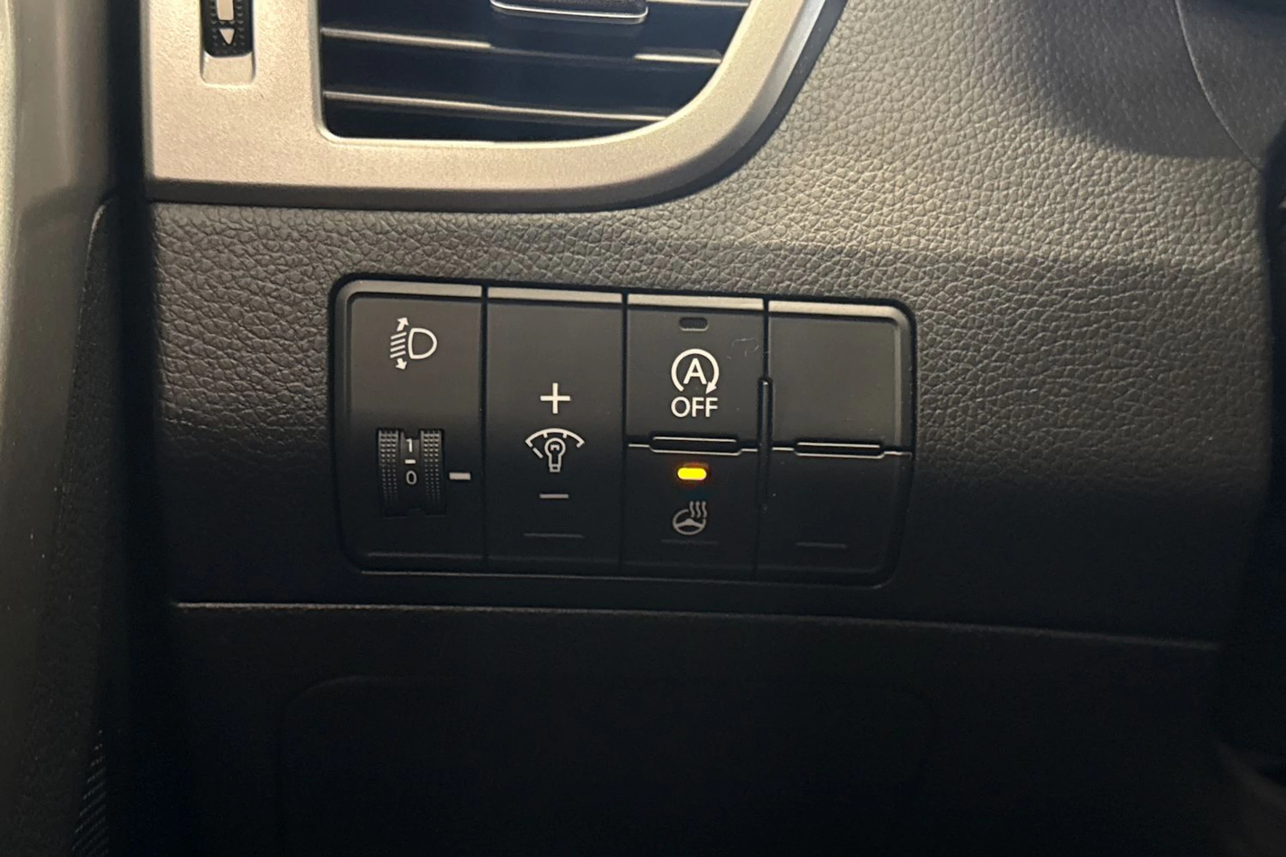 Valkoinen Hyundai i30 Wagon 2015 kuva 17.