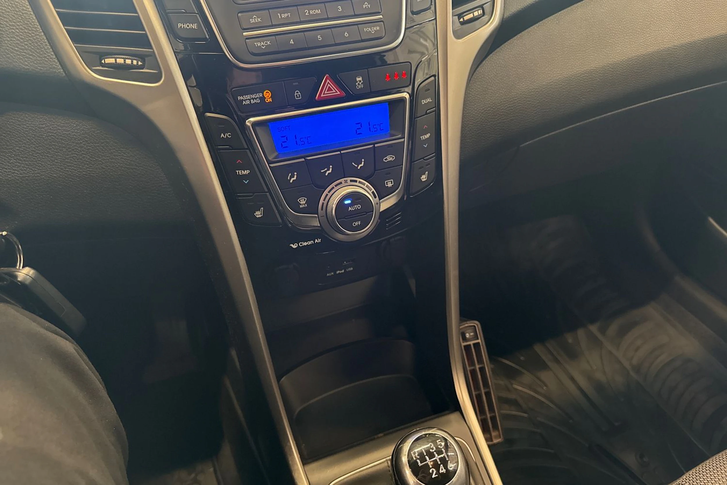 Valkoinen Hyundai i30 Wagon 2015 kuva 22.