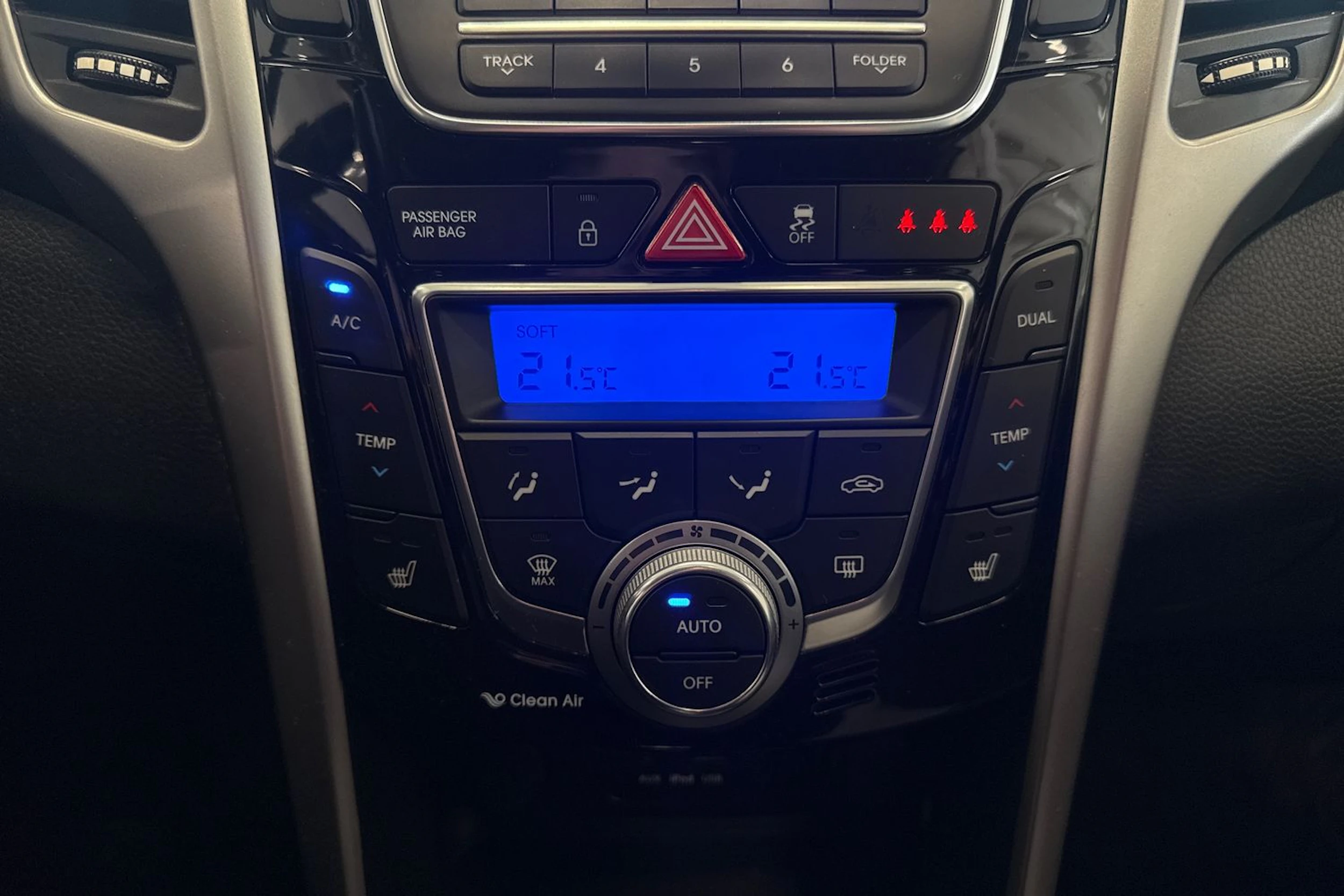 Valkoinen Hyundai i30 Wagon 2015 kuva 25.