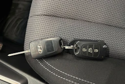 Valkoinen Hyundai i30 Wagon 2015 kuva 27.