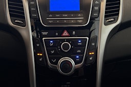ruskea (beige) Hyundai i30 Wagon 2016 kuva 21.