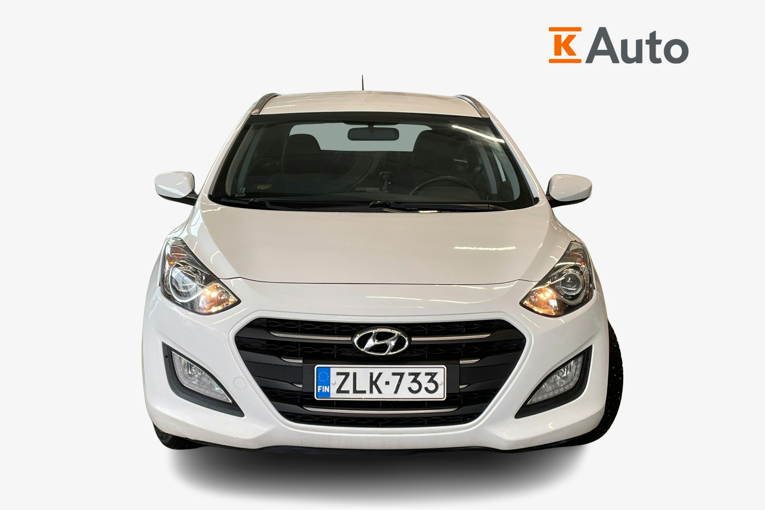 Valkoinen Hyundai i30 Wagon 2016 kuva 4.