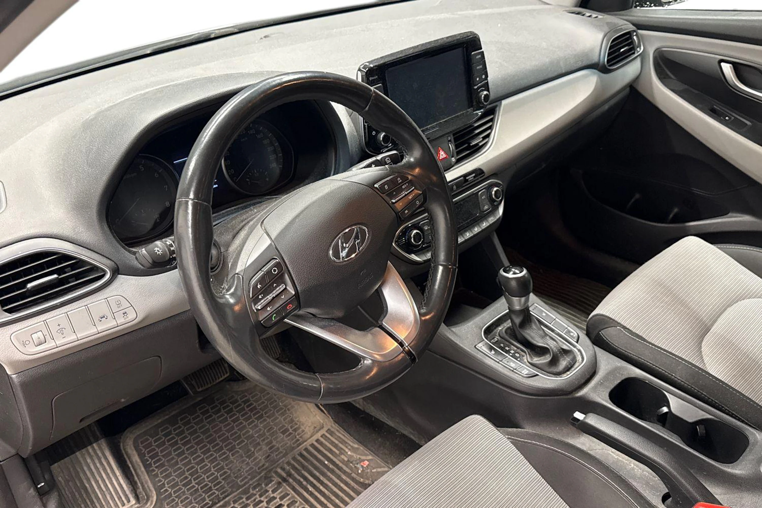 musta Hyundai i30 Wagon 2018 kuva 3.