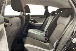 musta Hyundai i30 Wagon 2019 kuva 8.