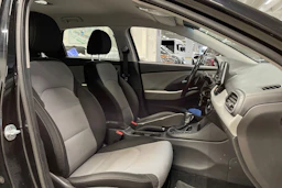 musta Hyundai i30 Wagon 2019 kuva 23.