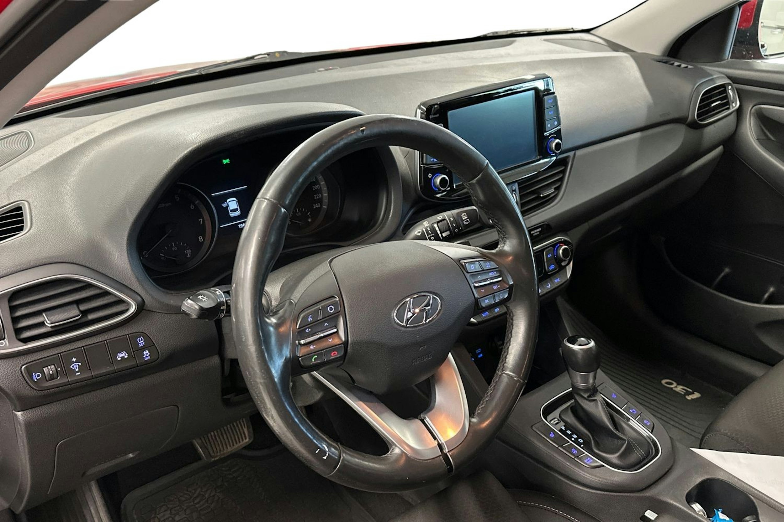 punainen Hyundai i30 Wagon 2019 kuva 7.