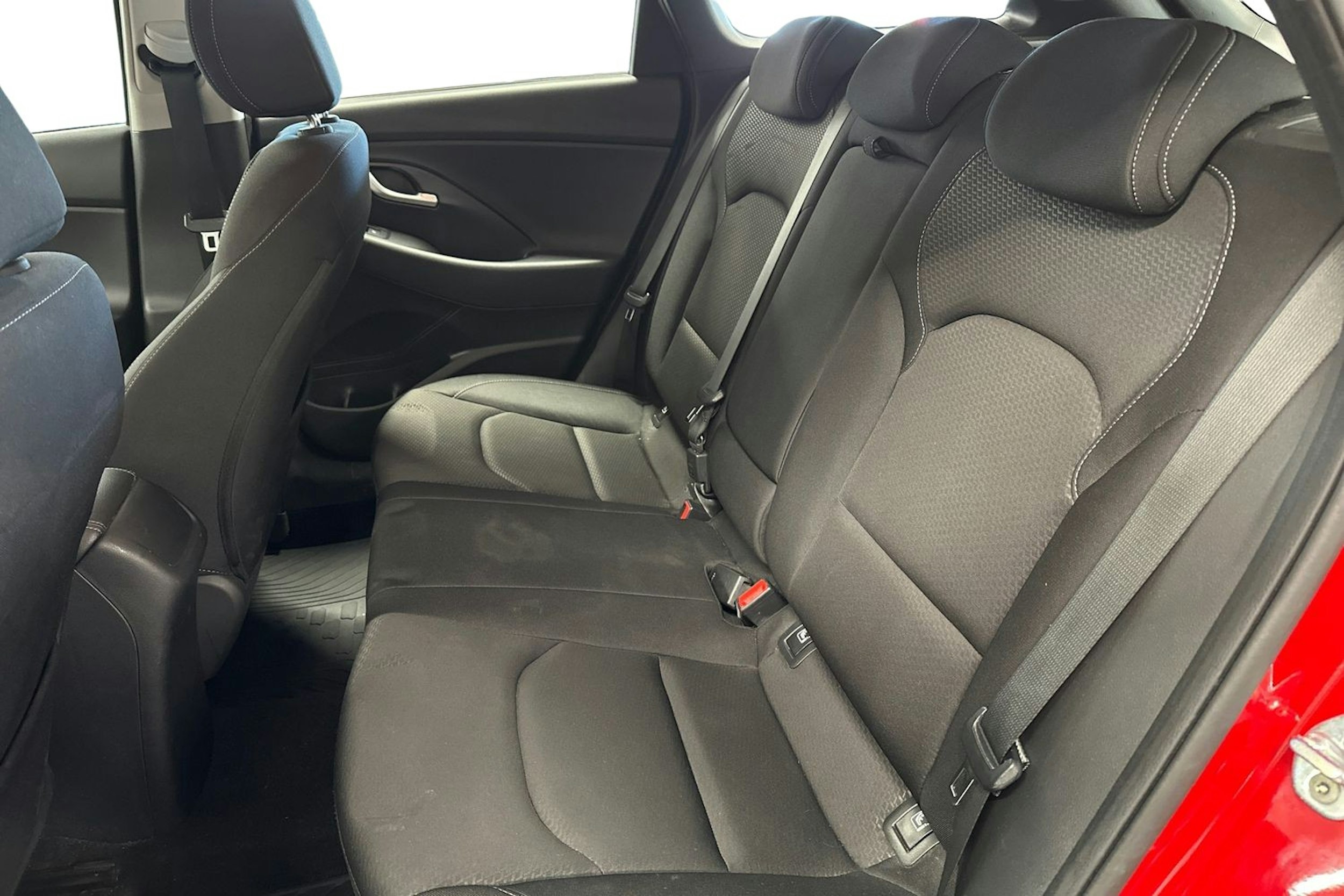 punainen Hyundai i30 Wagon 2019 kuva 10.