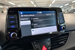 punainen Hyundai i30 Wagon 2019 kuva 28.