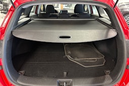 punainen Hyundai i30 Wagon 2019 kuva 36.