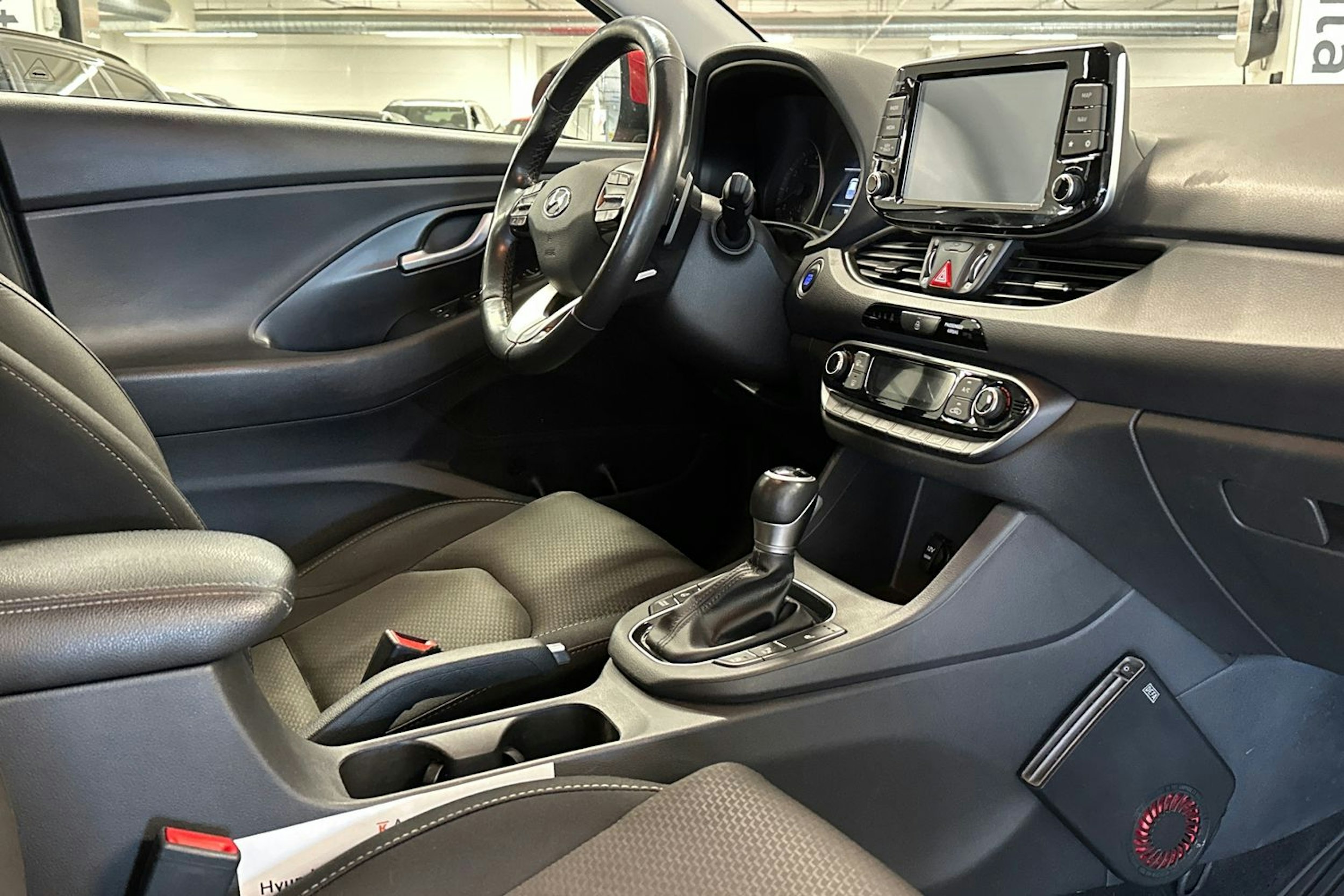 punainen Hyundai i30 Wagon 2019 kuva 40.