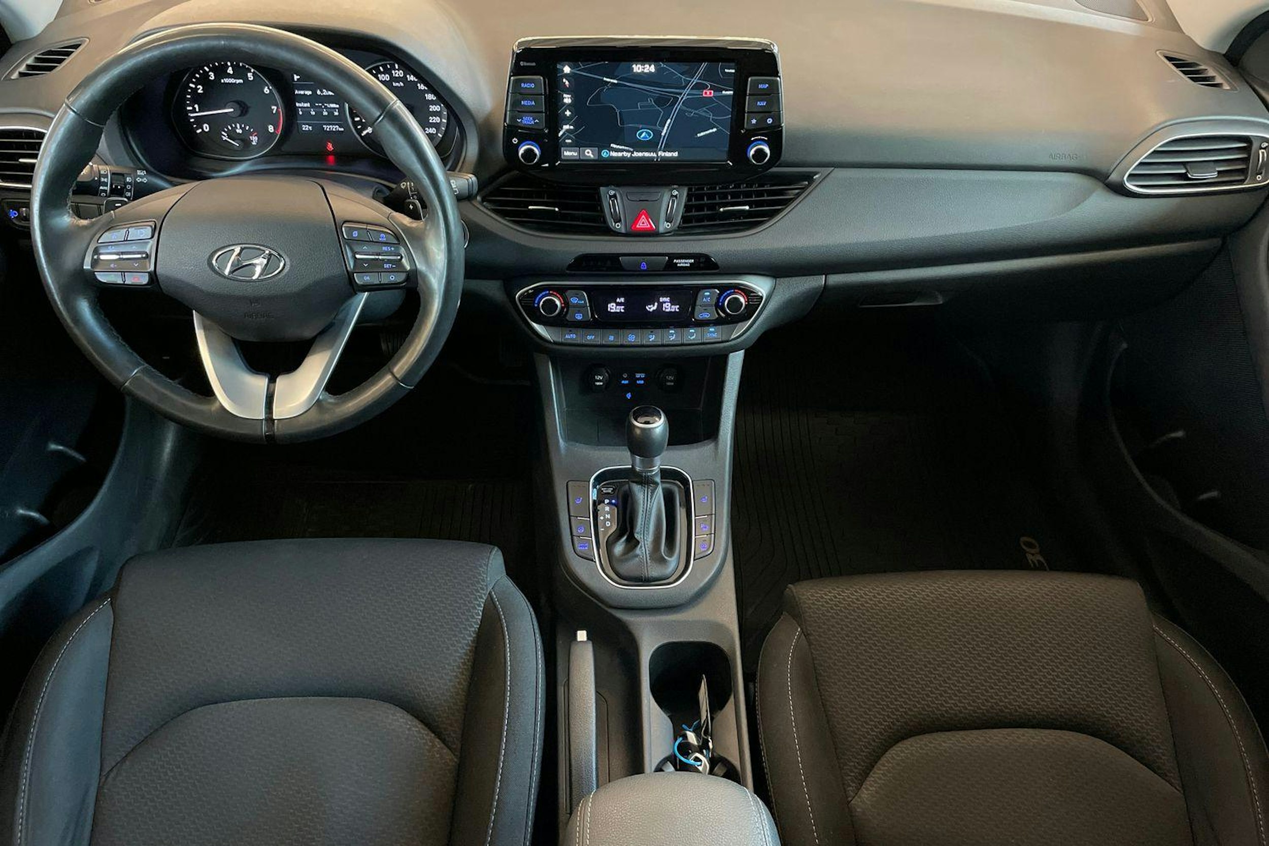 punainen Hyundai i30 Wagon 2019 kuva 9.