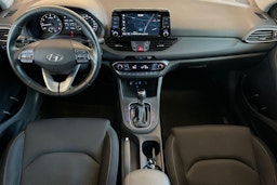 punainen Hyundai i30 Wagon 2019 kuva 9.