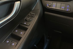 punainen Hyundai i30 Wagon 2019 kuva 21.