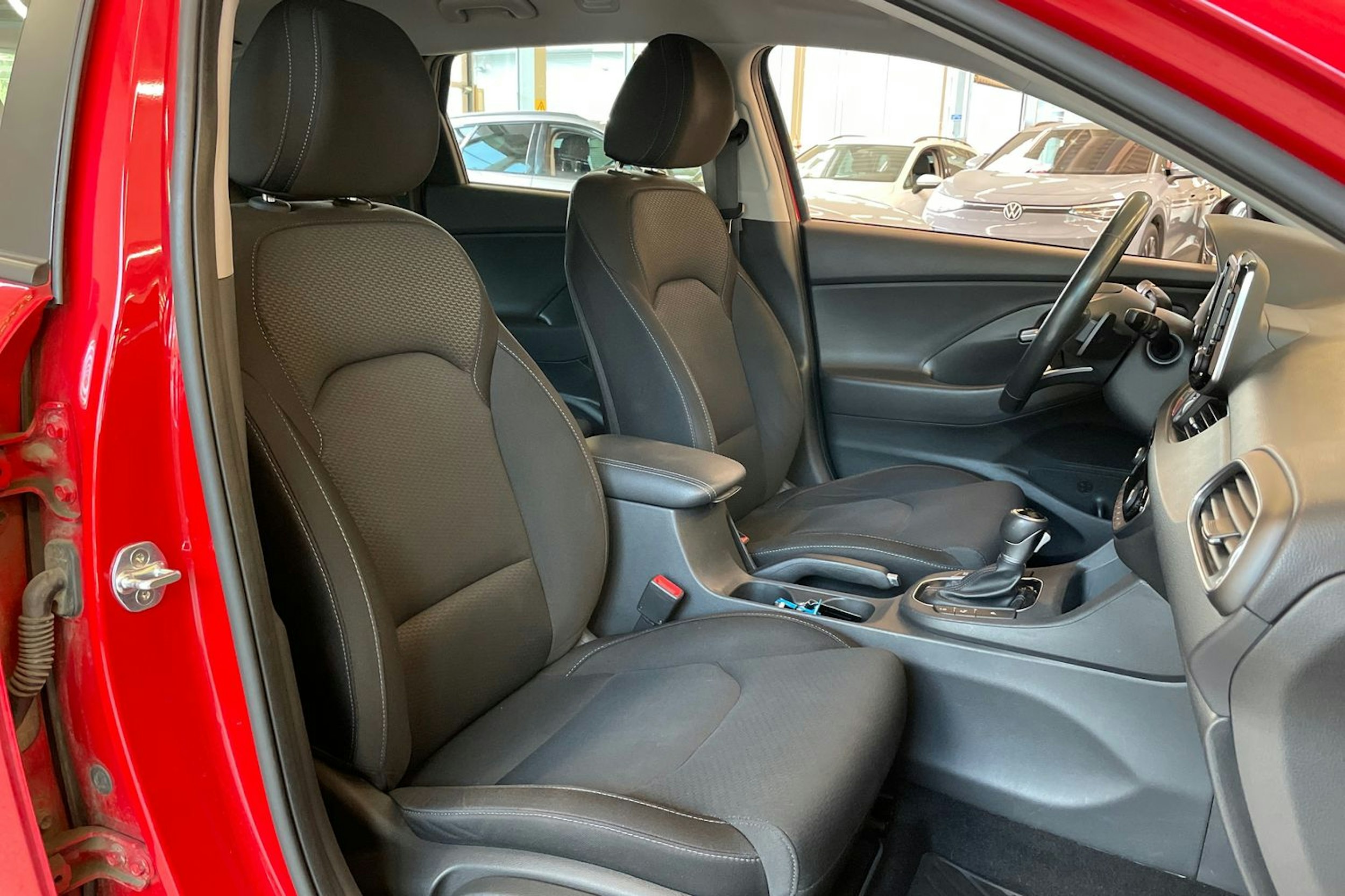 punainen Hyundai i30 Wagon 2019 kuva 29.