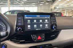 harmaa Hyundai i30 Wagon 2020 kuva 18.