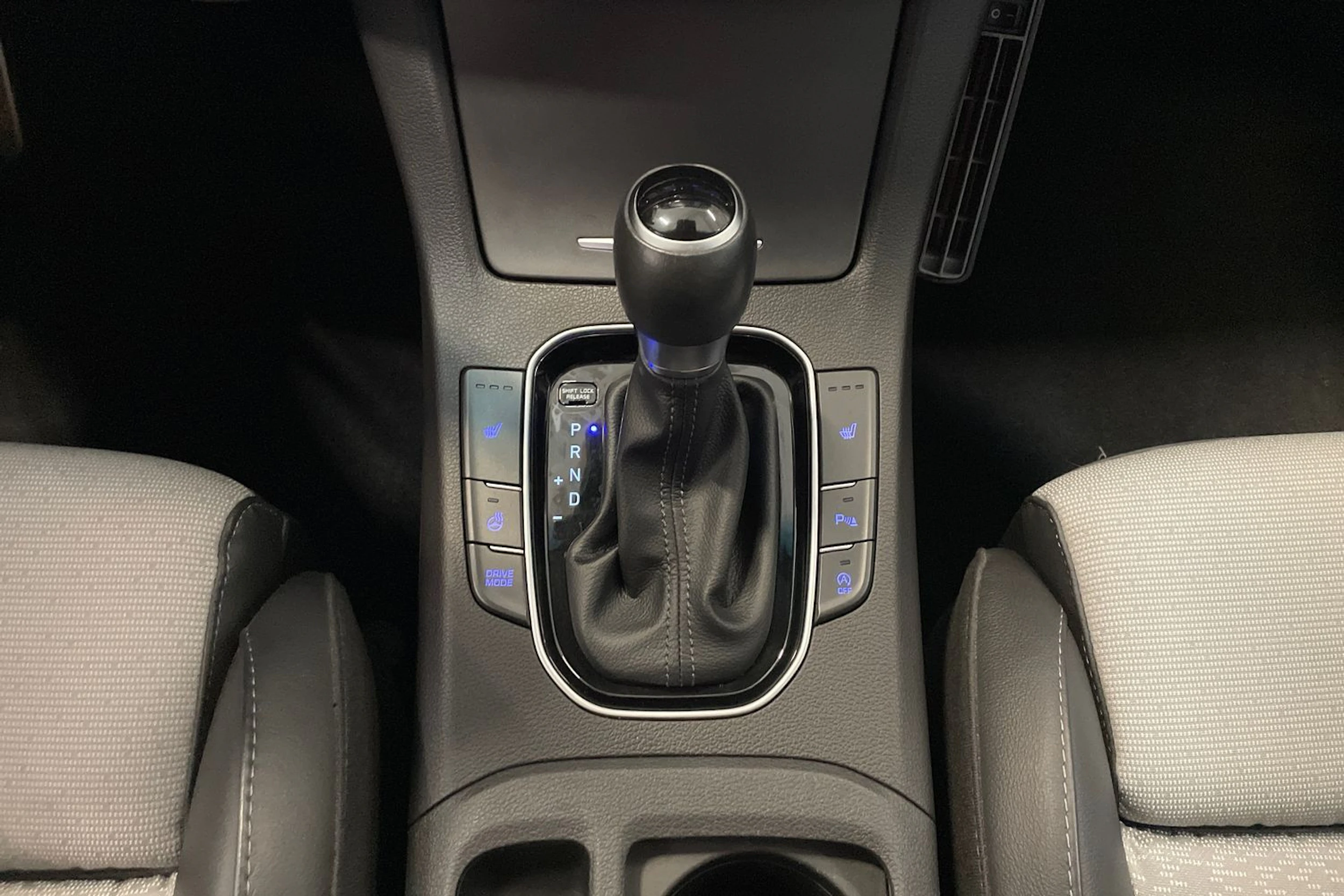 harmaa Hyundai i30 Wagon 2020 kuva 22.