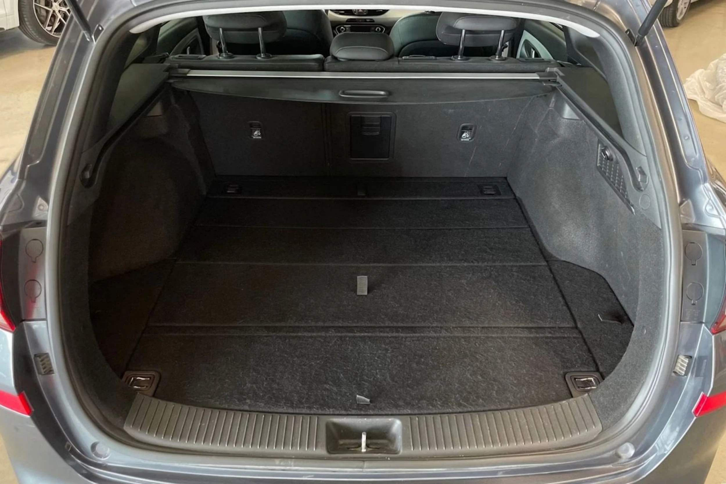 harmaa Hyundai i30 Wagon 2020 kuva 24.