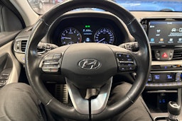 Musta Hyundai i30 Wagon 2020 kuva 15.