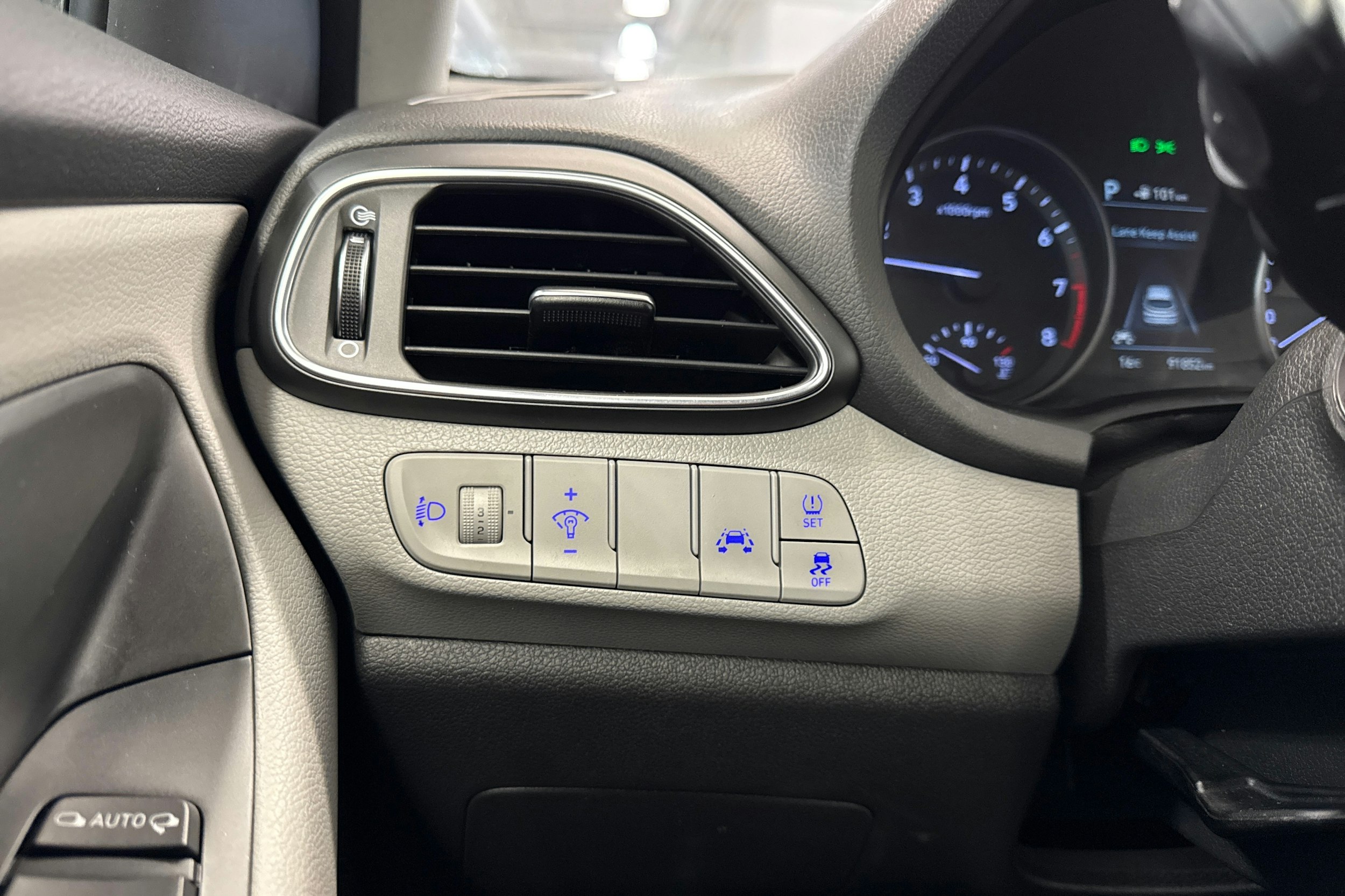 Musta Hyundai i30 Wagon 2020 kuva 18.