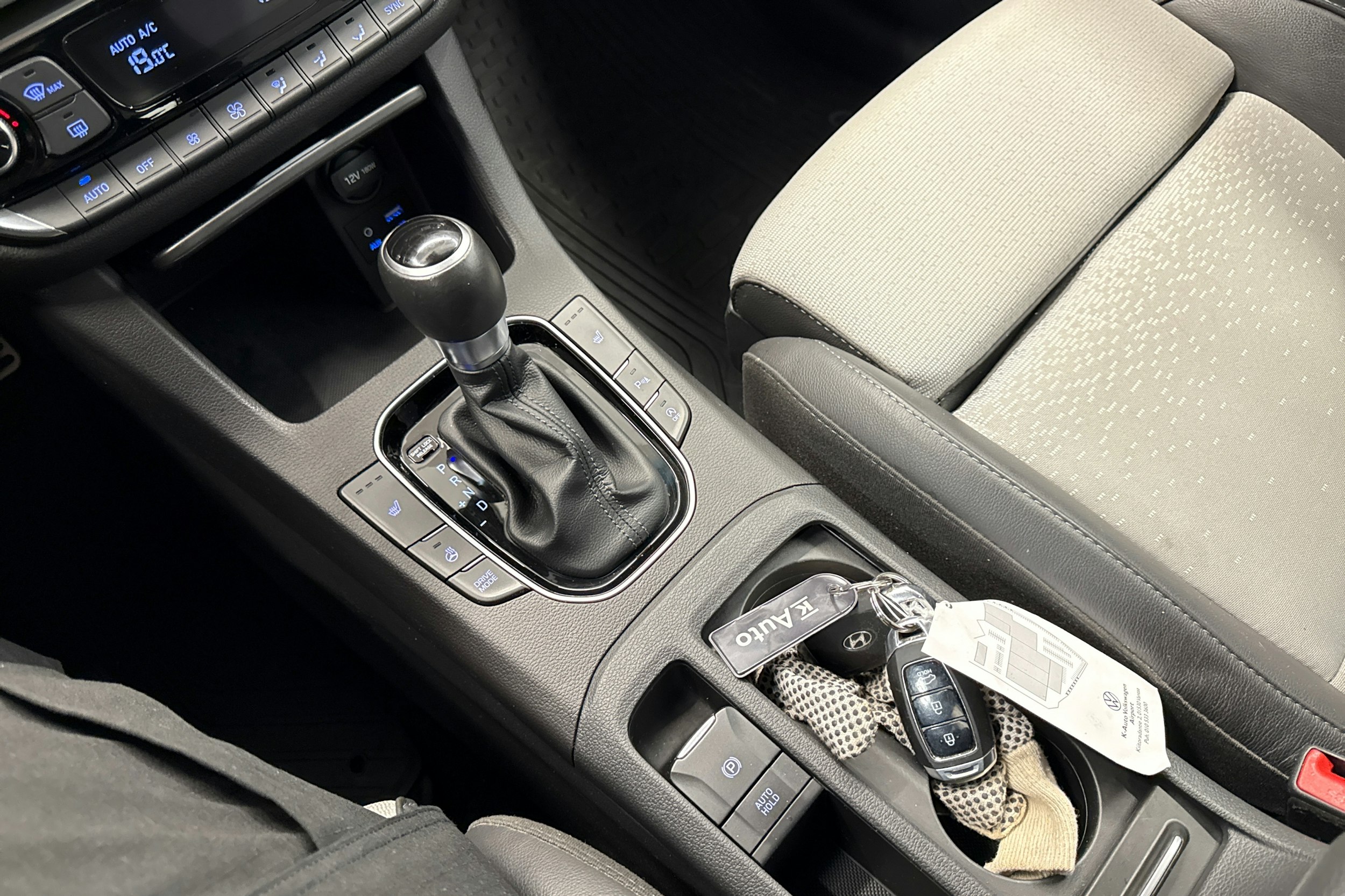 Musta Hyundai i30 Wagon 2020 kuva 19.
