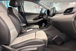Musta Hyundai i30 Wagon 2020 kuva 23.