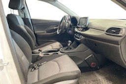 valkoinen Hyundai i30 Wagon 2020 kuva 3.
