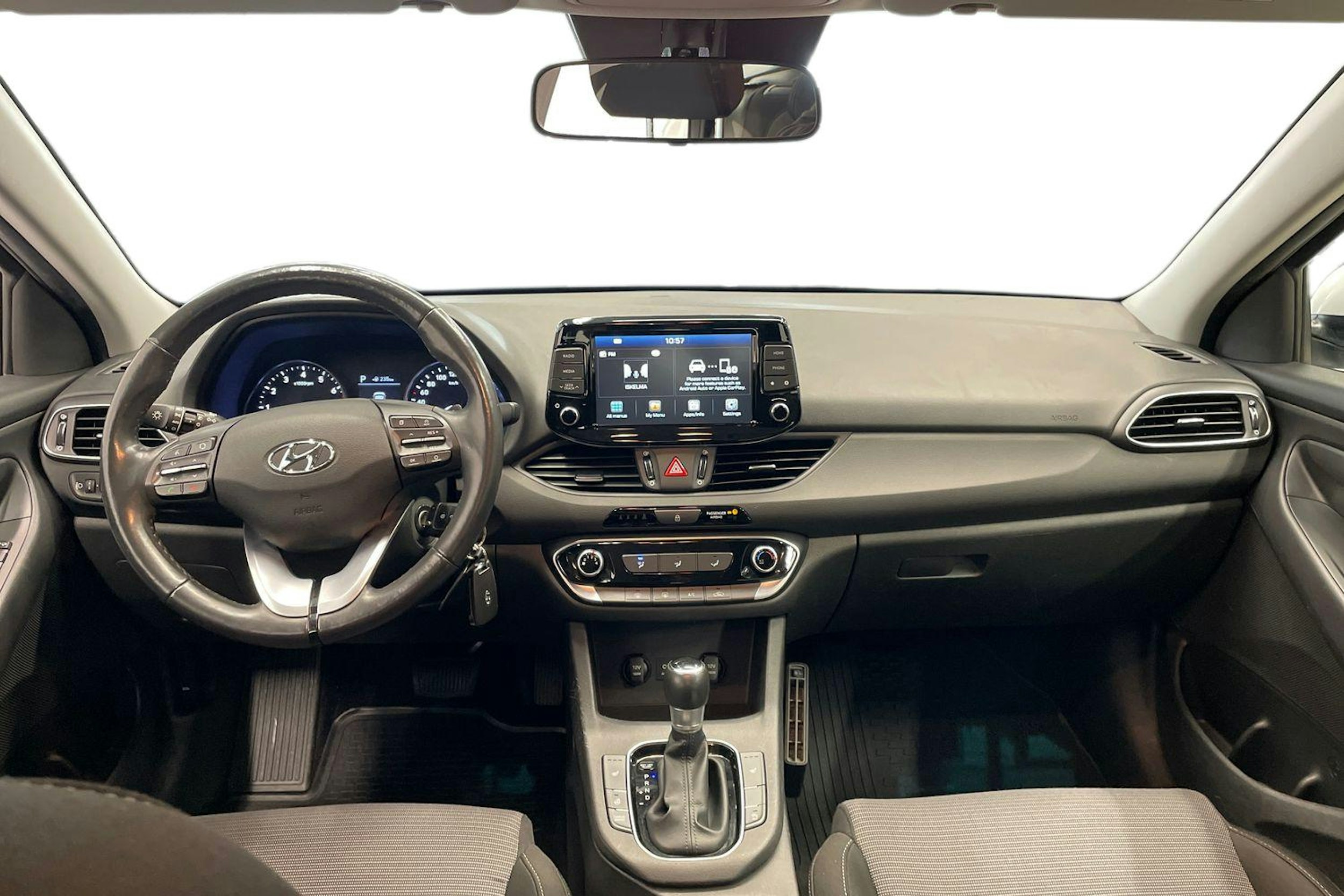 valkoinen Hyundai i30 Wagon 2020 kuva 9.