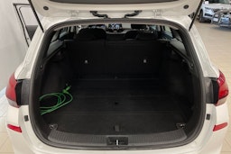 valkoinen Hyundai i30 Wagon 2020 kuva 20.
