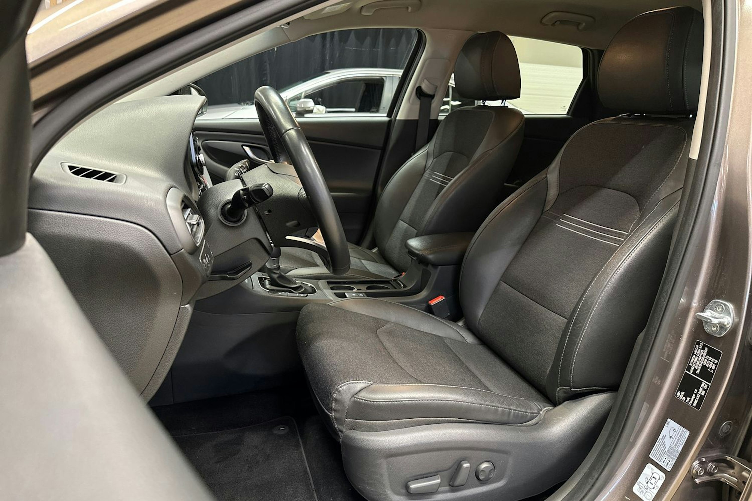 ruskea (beige) Hyundai i30 Wagon 2021 kuva 12.