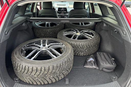musta Hyundai i30 Wagon 2020 kuva 4.
