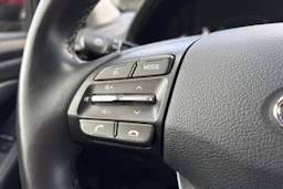 musta Hyundai i30 Wagon 2020 kuva 6.