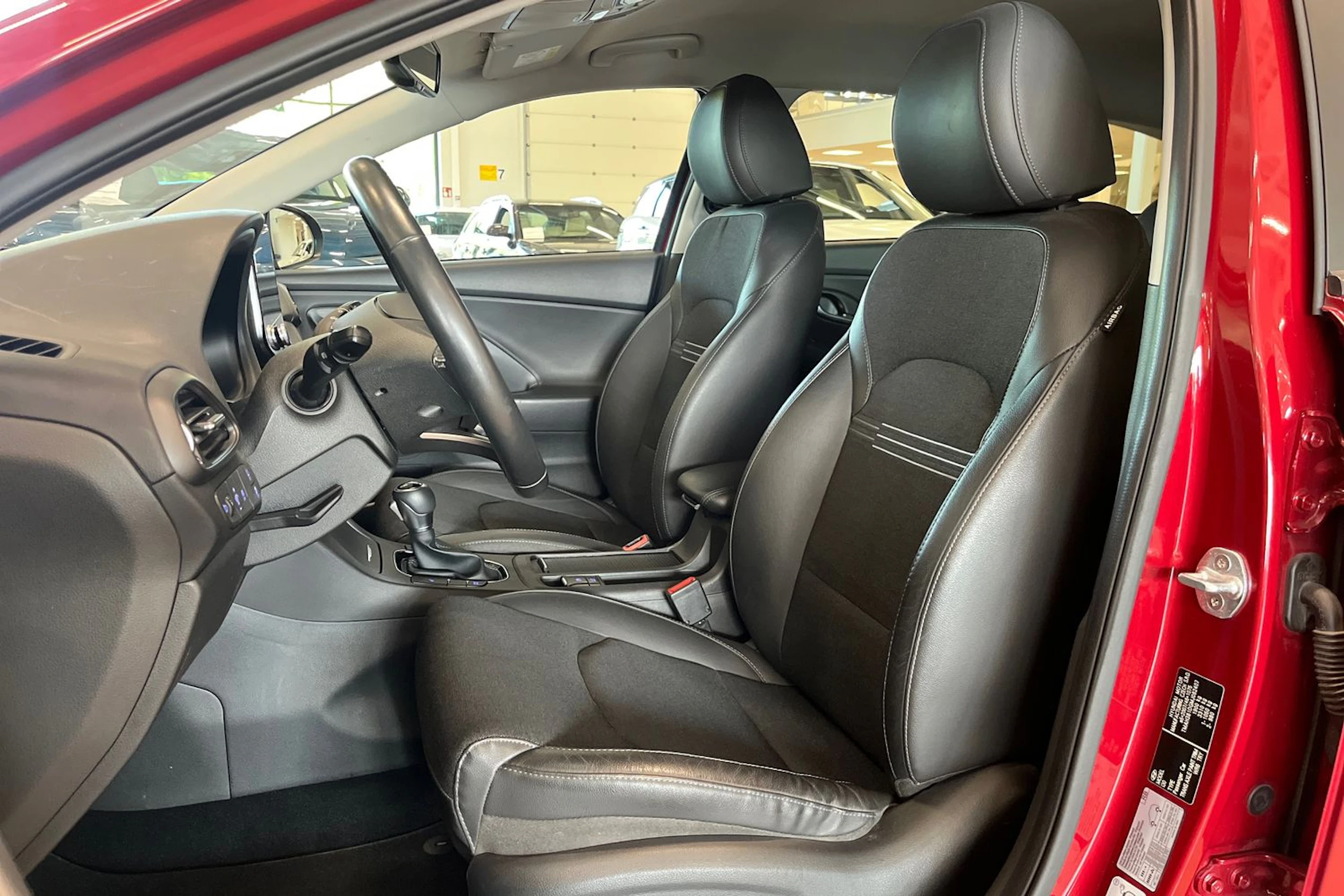 punainen Hyundai i30 Wagon 2021 kuva 11.