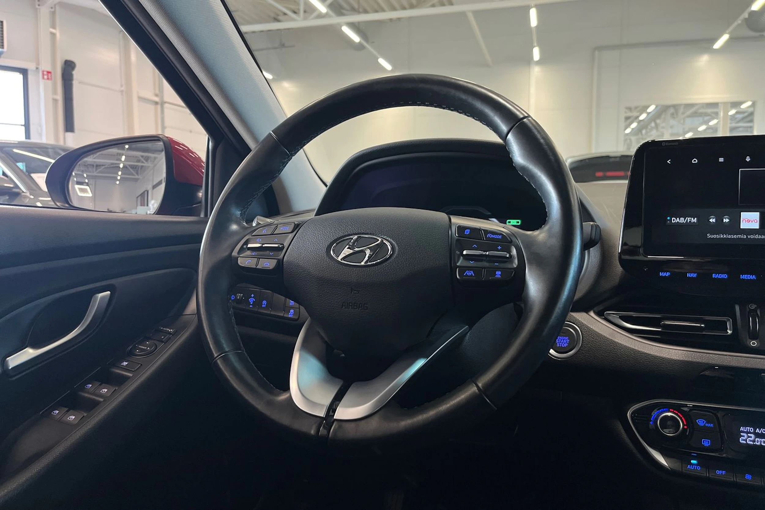 punainen Hyundai i30 Wagon 2021 kuva 13.