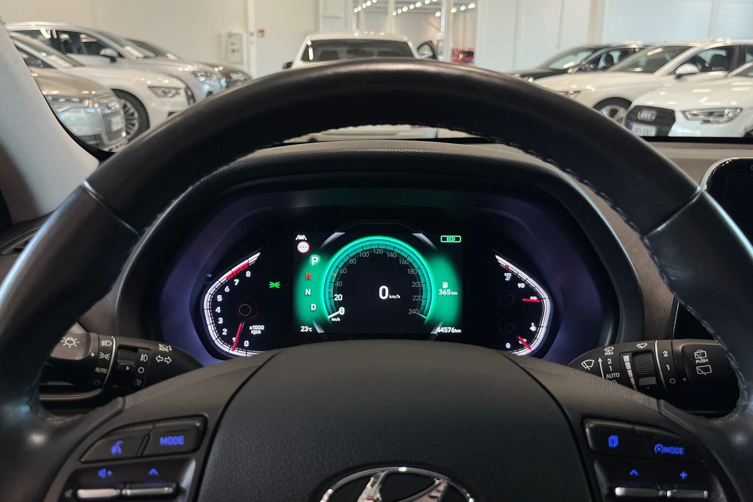 punainen Hyundai i30 Wagon 2021 kuva 14.