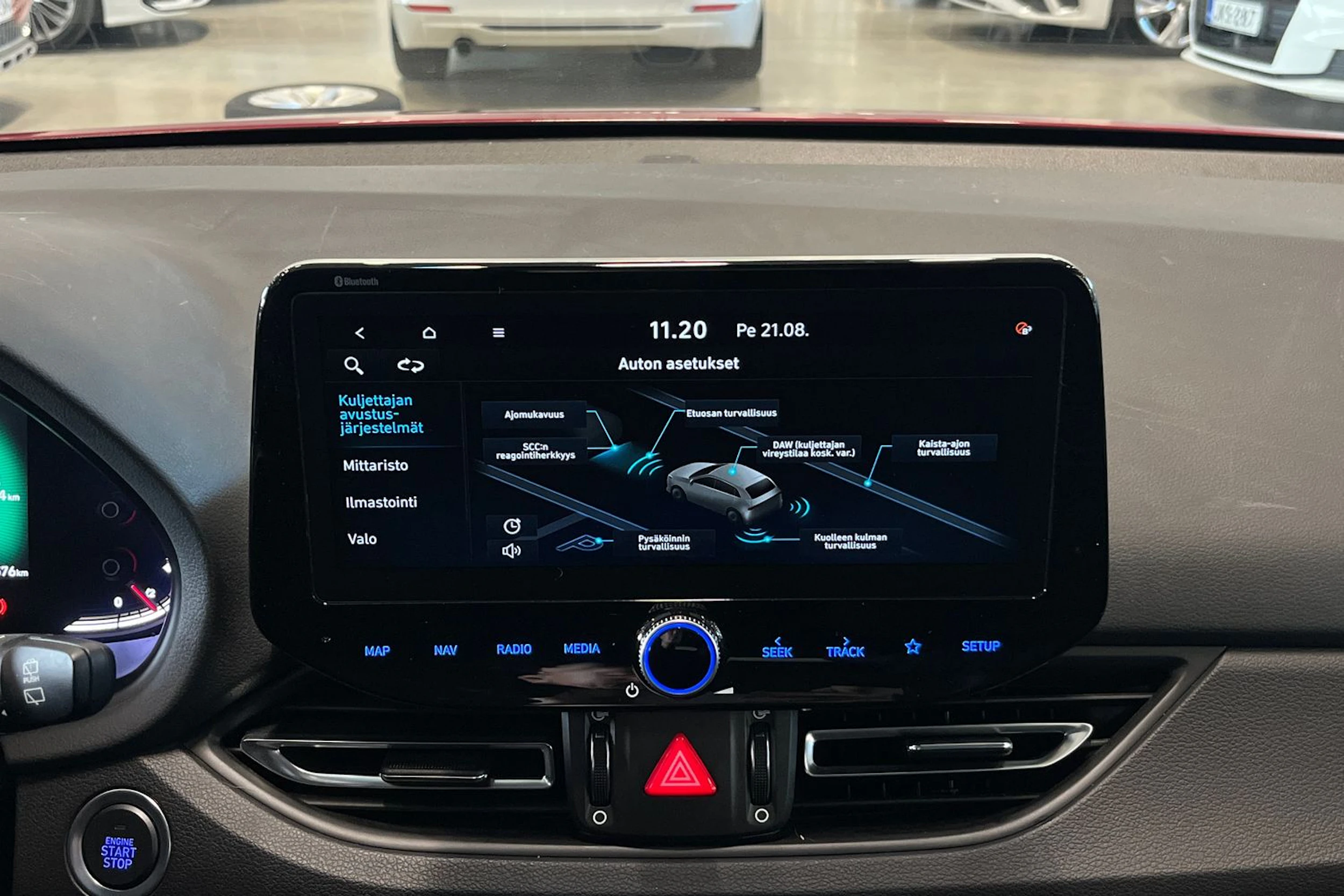 punainen Hyundai i30 Wagon 2021 kuva 19.