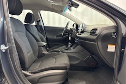 harmaa Hyundai i30 Wagon 2021 kuva 13.