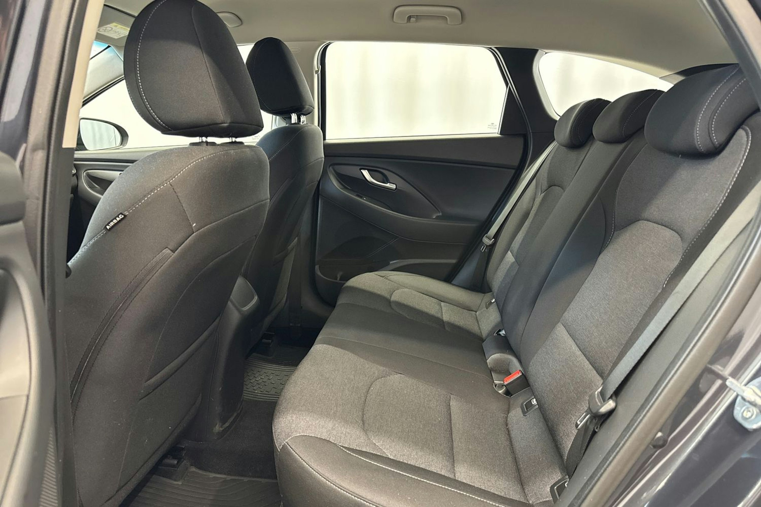 harmaa Hyundai i30 Wagon 2021 kuva 15.