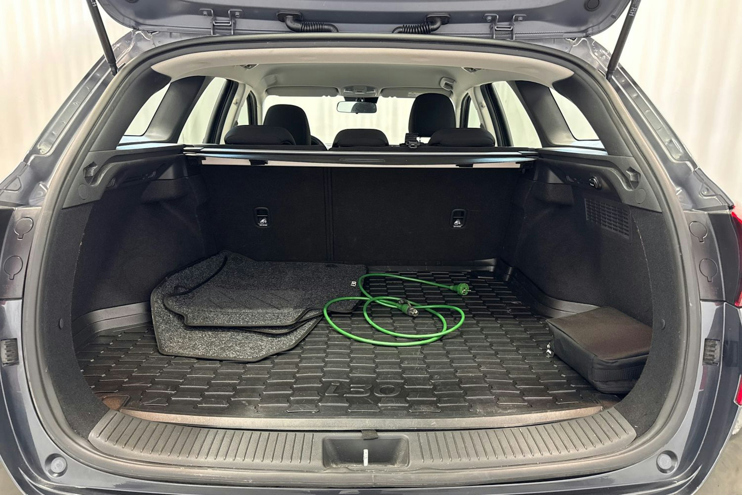 harmaa Hyundai i30 Wagon 2021 kuva 24.