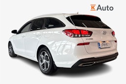 valkoinen Hyundai i30 Wagon 2021 kuva 2.