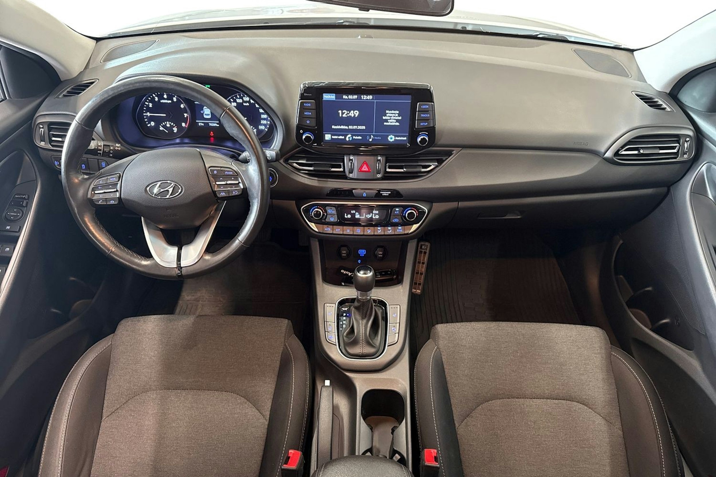 valkoinen Hyundai i30 Wagon 2021 kuva 9.