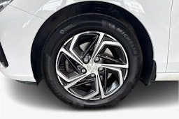 valkoinen Hyundai i30 Wagon 2021 kuva 11.