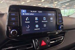 valkoinen Hyundai i30 Wagon 2021 kuva 22.