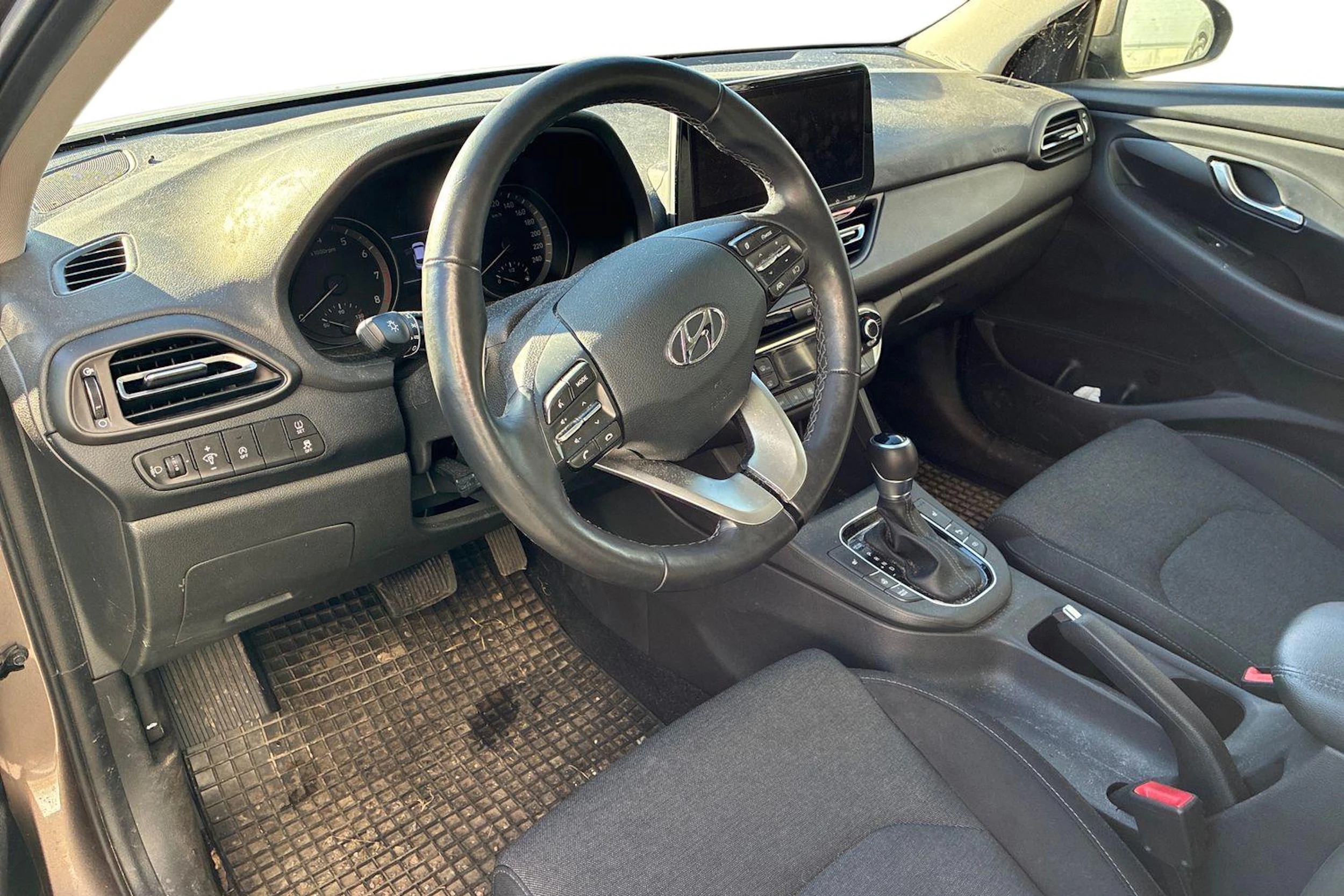 ruskea (beige) Hyundai i30 Wagon 2021 kuva 3.