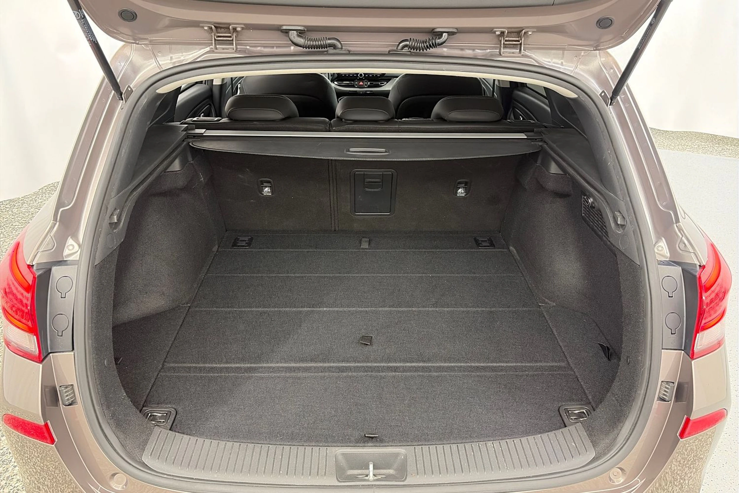 met. ruskea (beige) Hyundai i30 Wagon 2021 kuva 15.