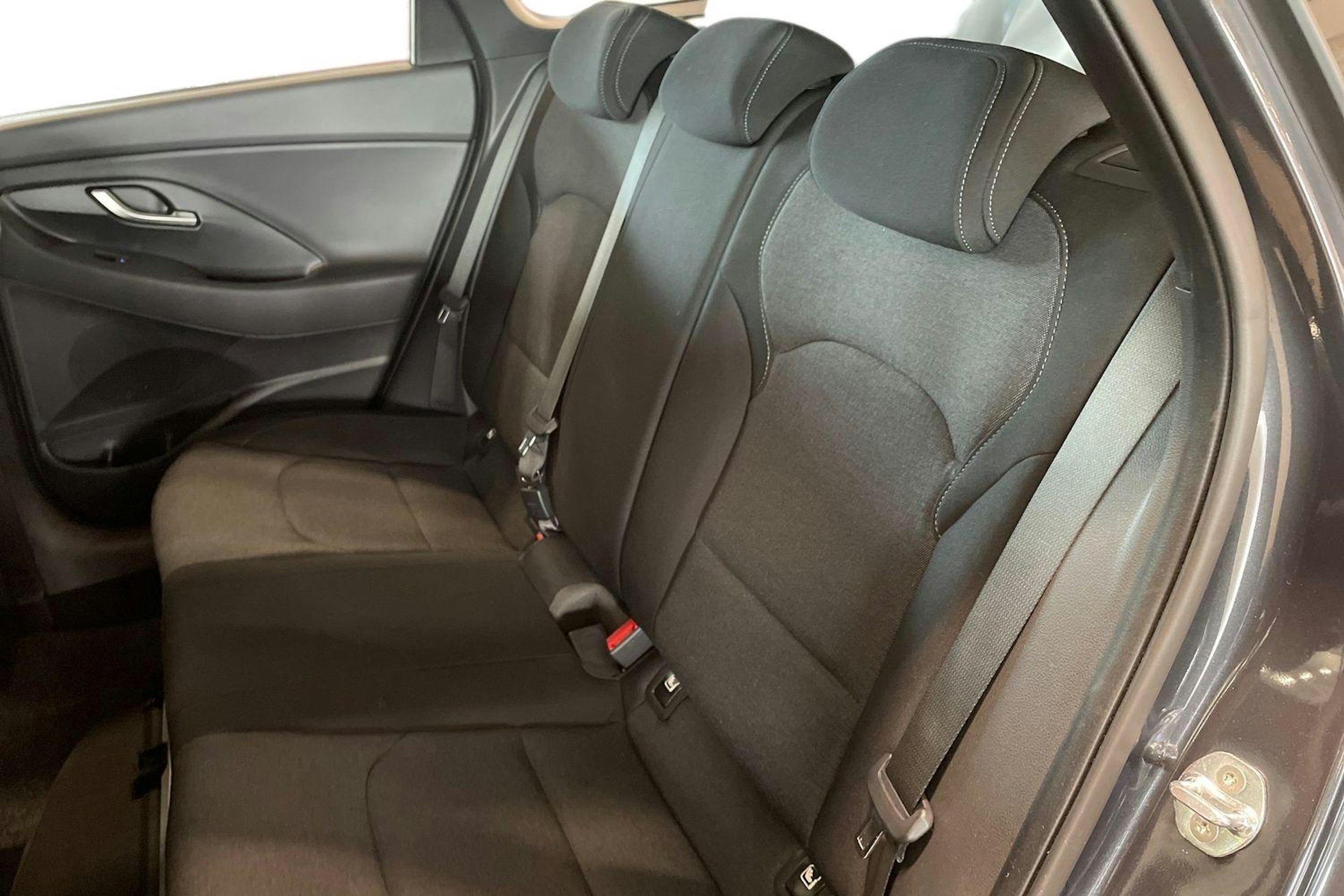 harmaa Hyundai i30 Wagon 2021 kuva 10.