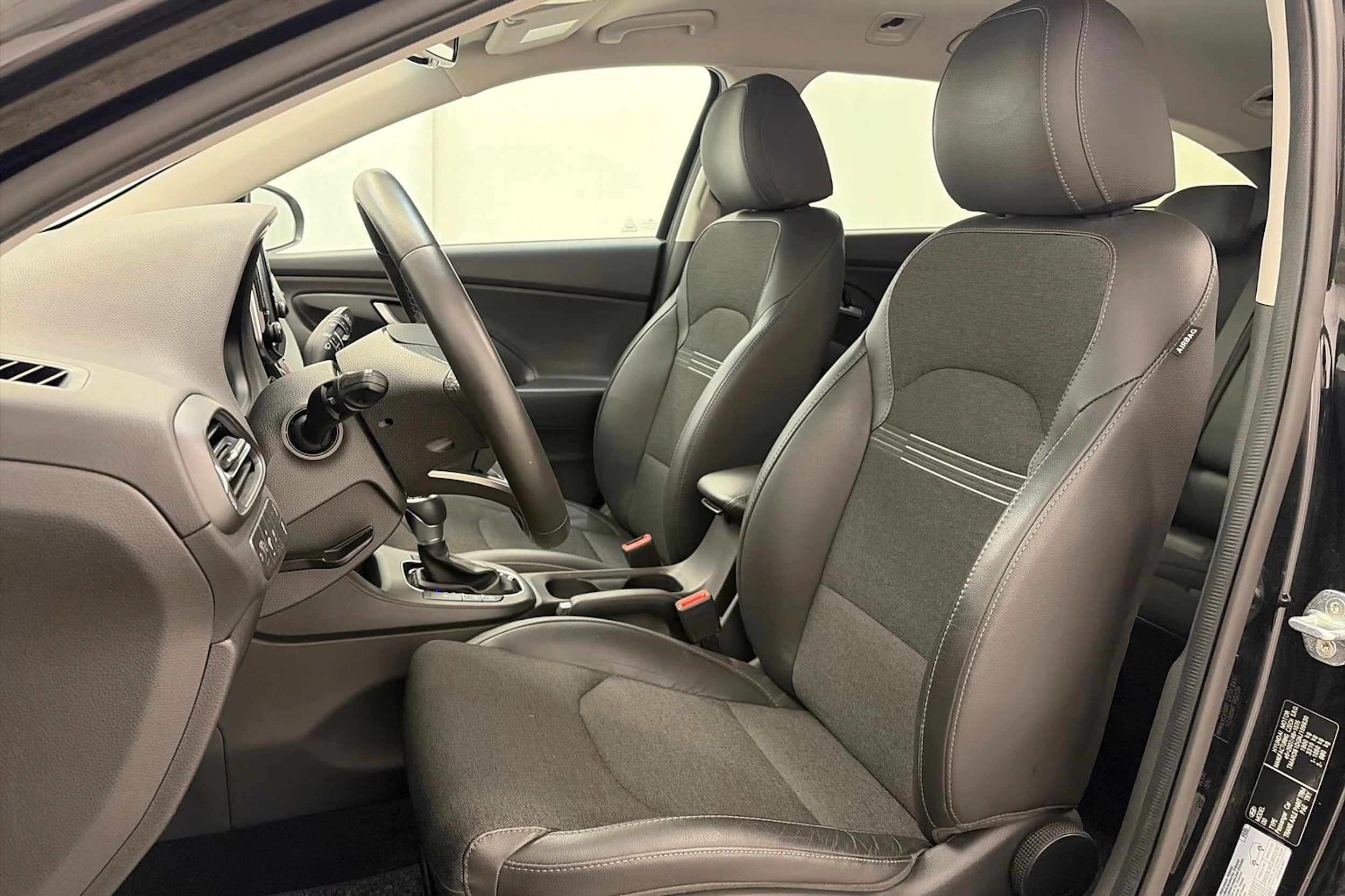 musta Hyundai i30 Wagon 2022 kuva 12.